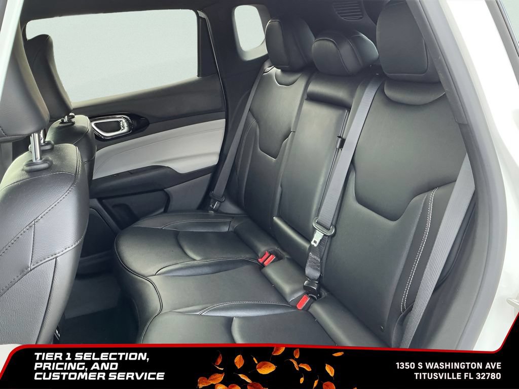 Used 2025 Jeep Compass Limited AWD/4WD image 16