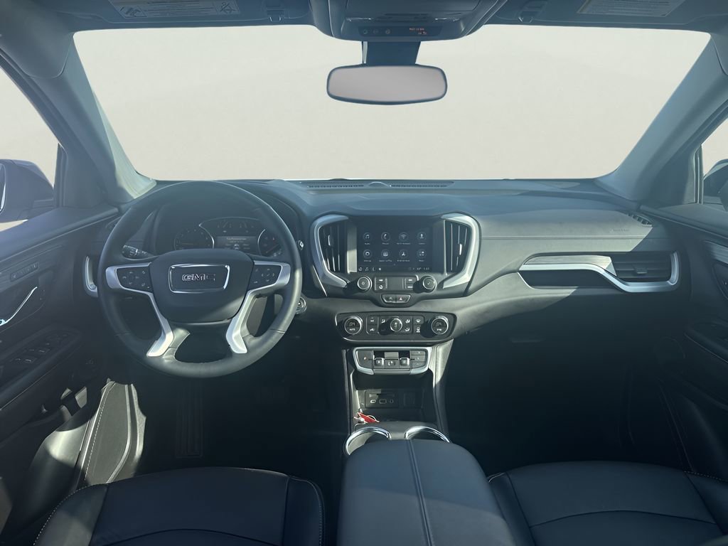Used 2024 GMC Terrain SLT w/ Tech Package image 17