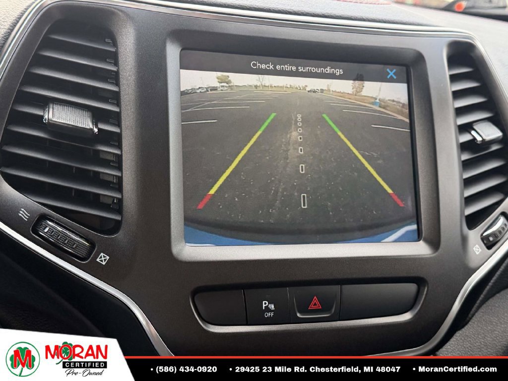Used 2019 Jeep Cherokee Trailhawk w/ Cold Weather Group AWD/4WD image 21