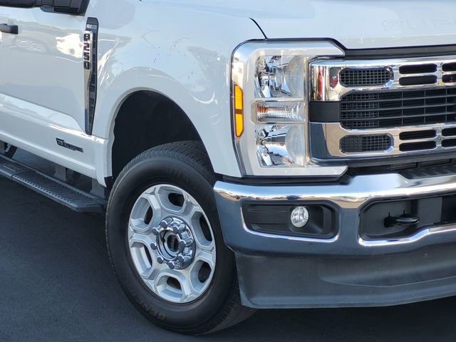 Used 2025 Ford F250 XLT AWD/4WD image 3