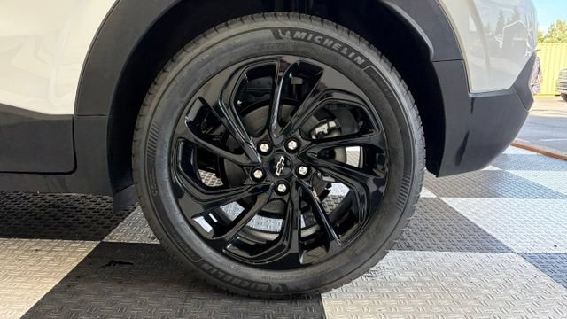 New 2027 Chevrolet Bolt RS FWD image 10