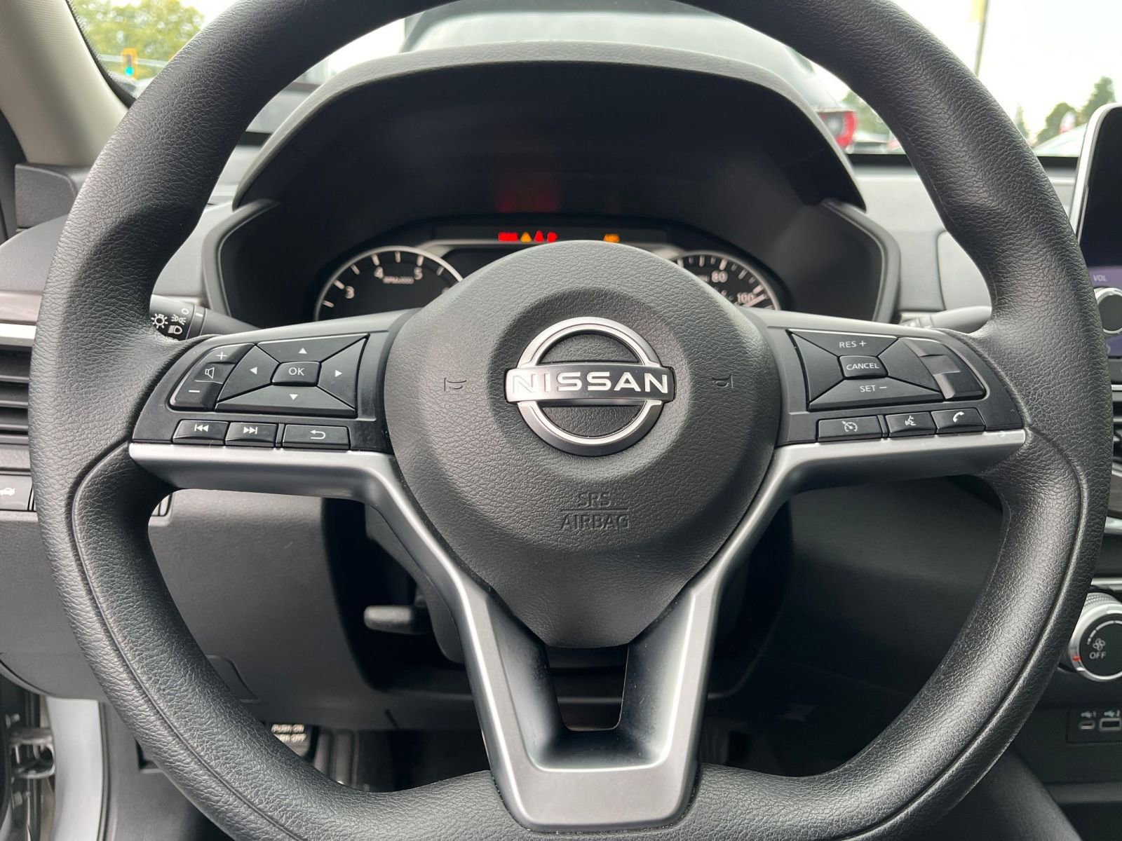 Used 2024 Nissan Altima 2.5 SV image 28