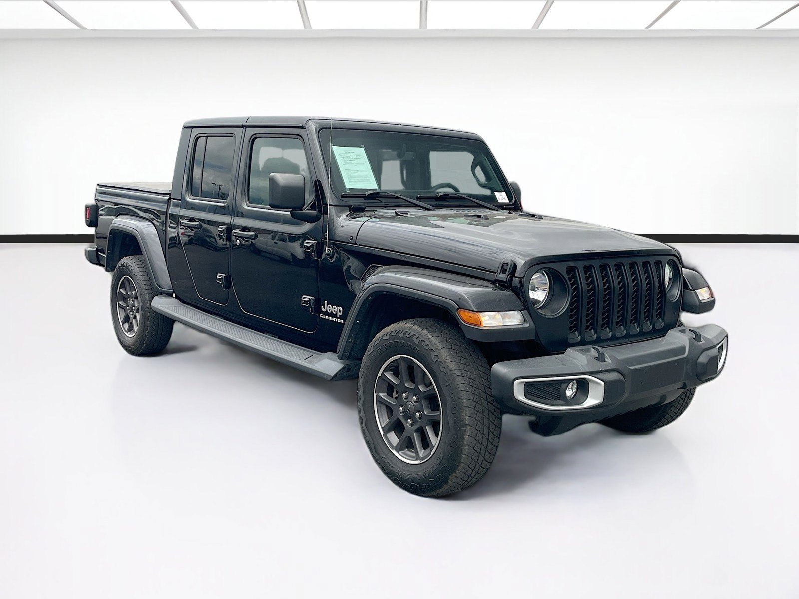 Used 2023 Jeep Gladiator Overland AWD/4WD image 3