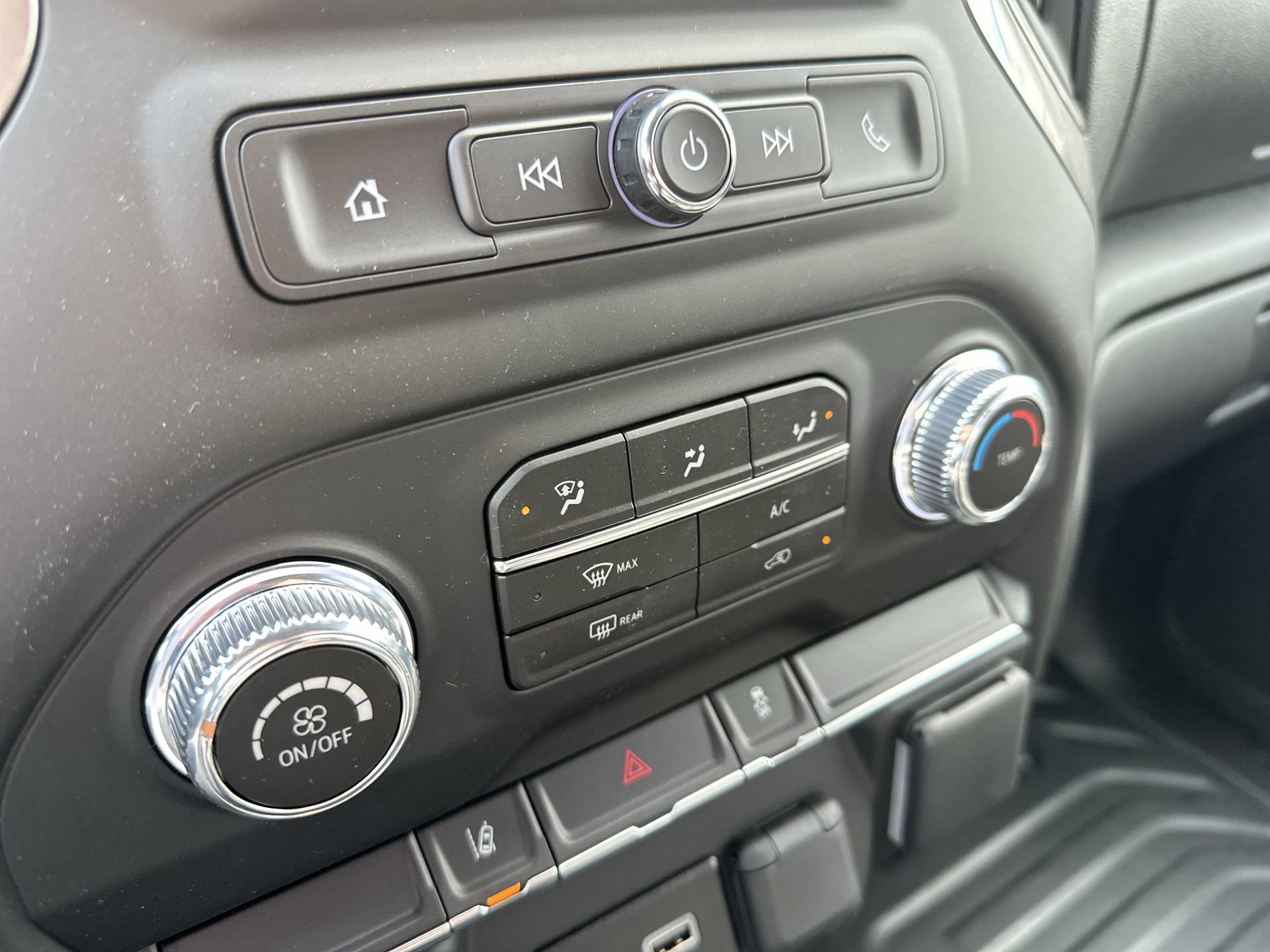 New 2026 GMC Sierra 2500 Pro w/ Convenience Package image 18