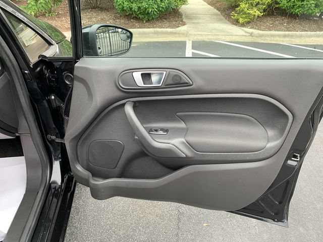 Used 2015 Ford Fiesta SE FWD image 13