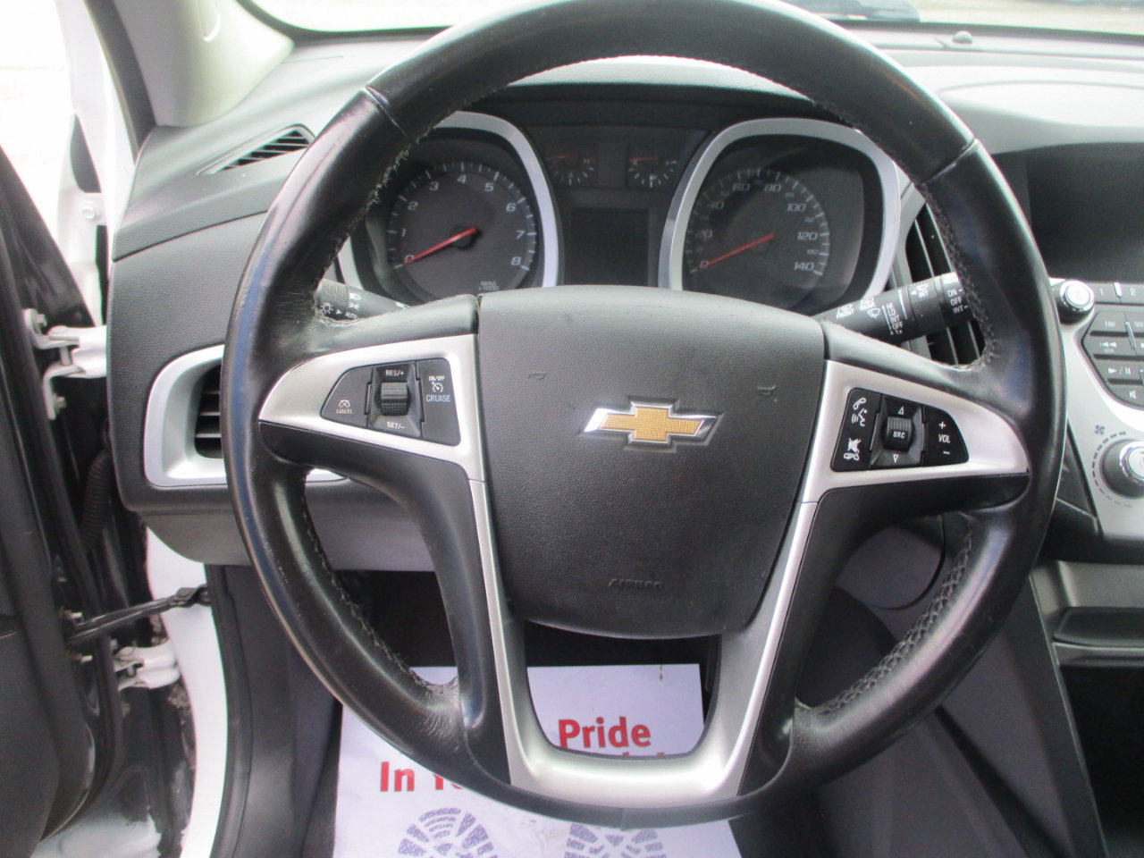 Used 2017 Chevrolet Equinox LT w/ Convenience Package image 11