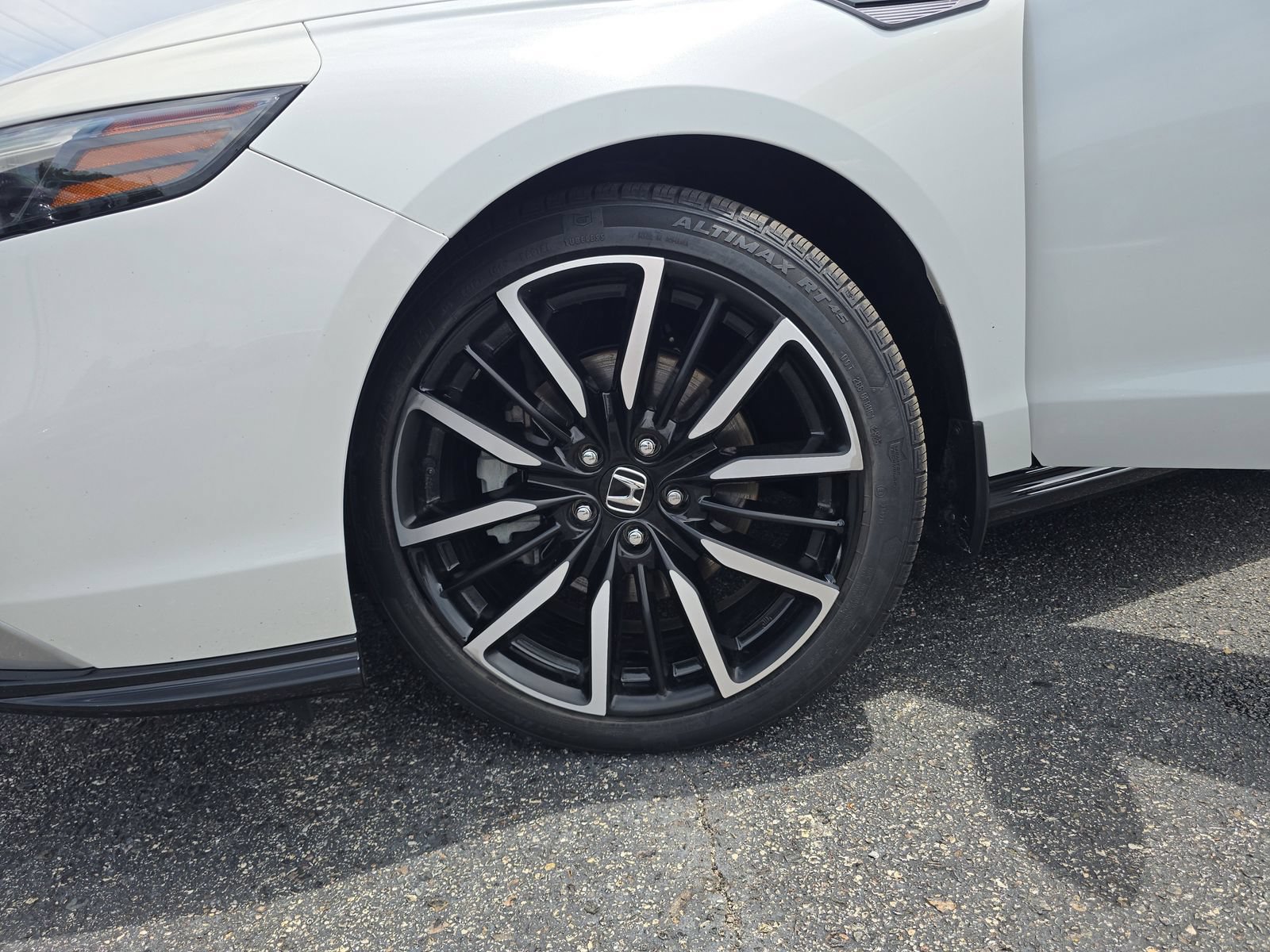 Certified 2023 Honda Accord Touring image 29