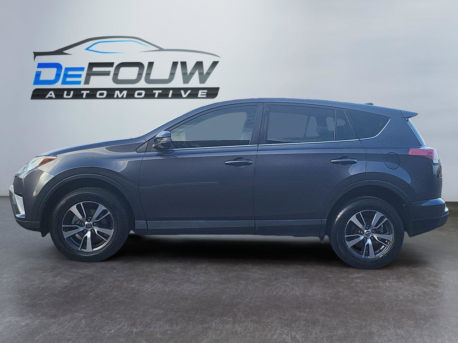 Used 2018 Toyota RAV4 XLE image 6