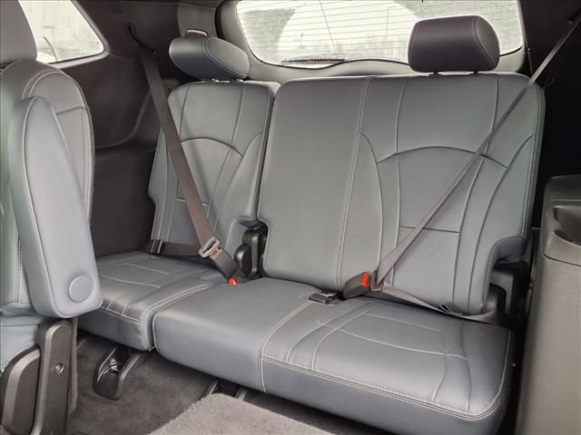 Used 2024 Buick Enclave Premium image 34