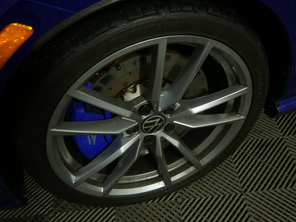 Used 2024 Volkswagen Golf R AWD/4WD image 14