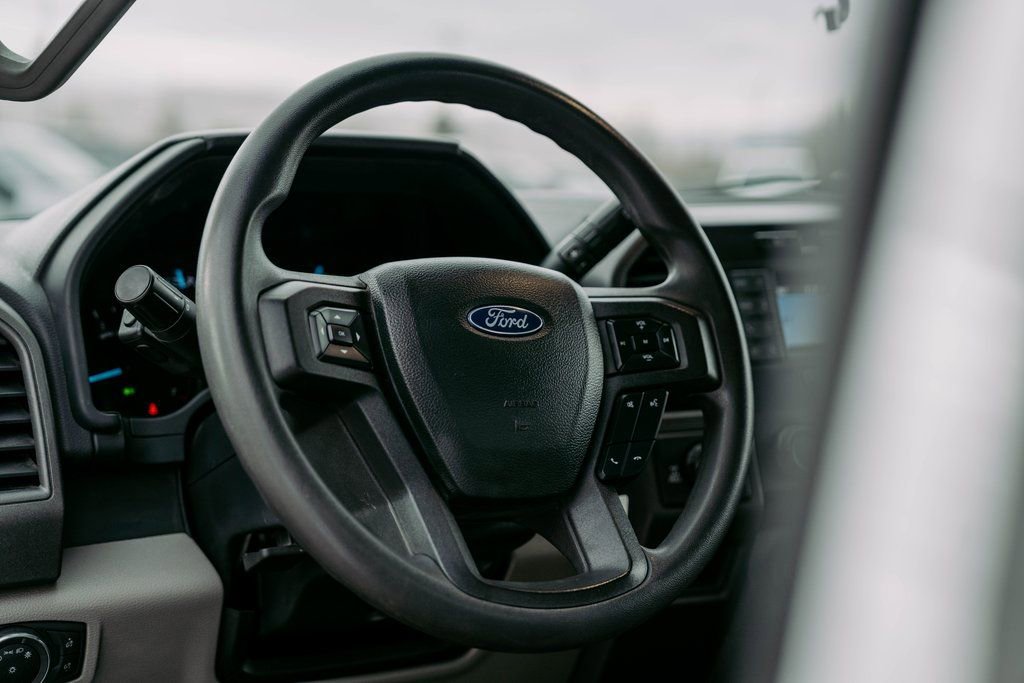 Used 2022 Ford F250 XL w/ Power Equipment Group image 16