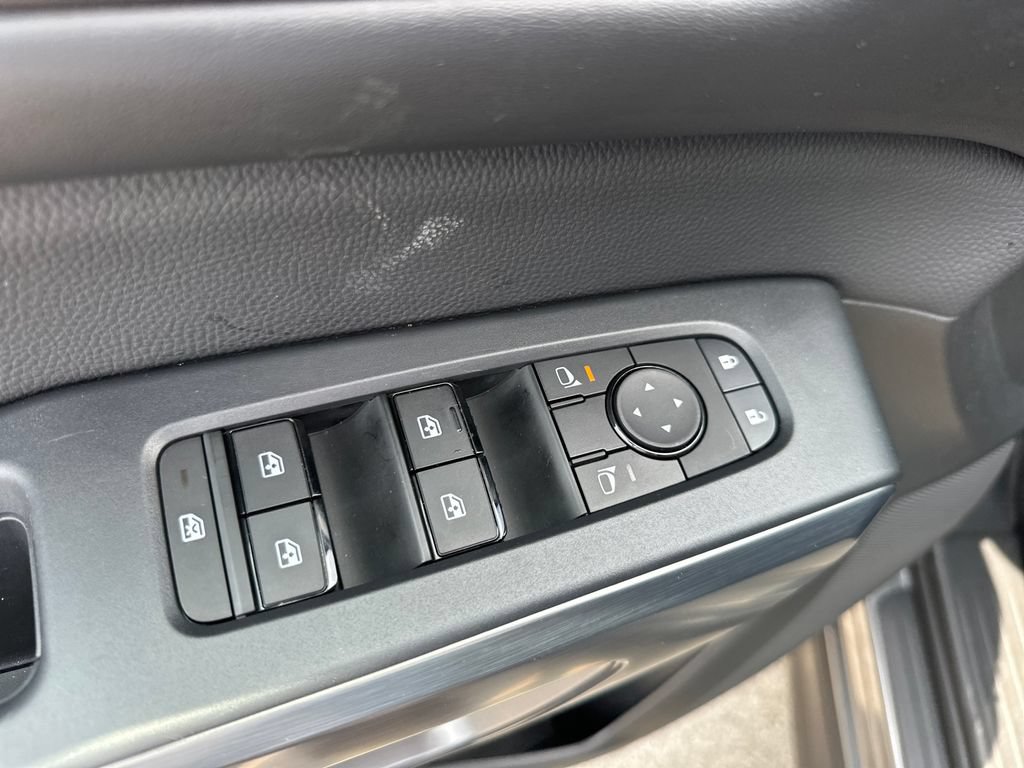 Used 2025 Nissan Pathfinder Rock Creek AWD/4WD image 25