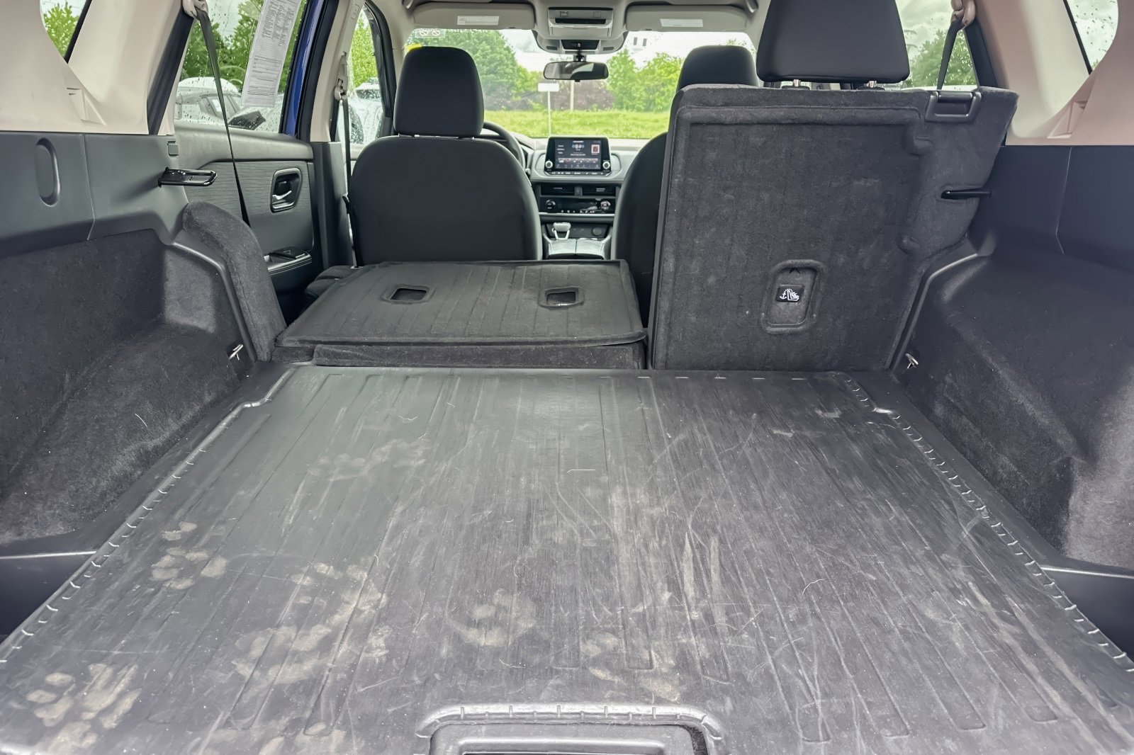 Used 2023 Nissan Rogue SV image 15