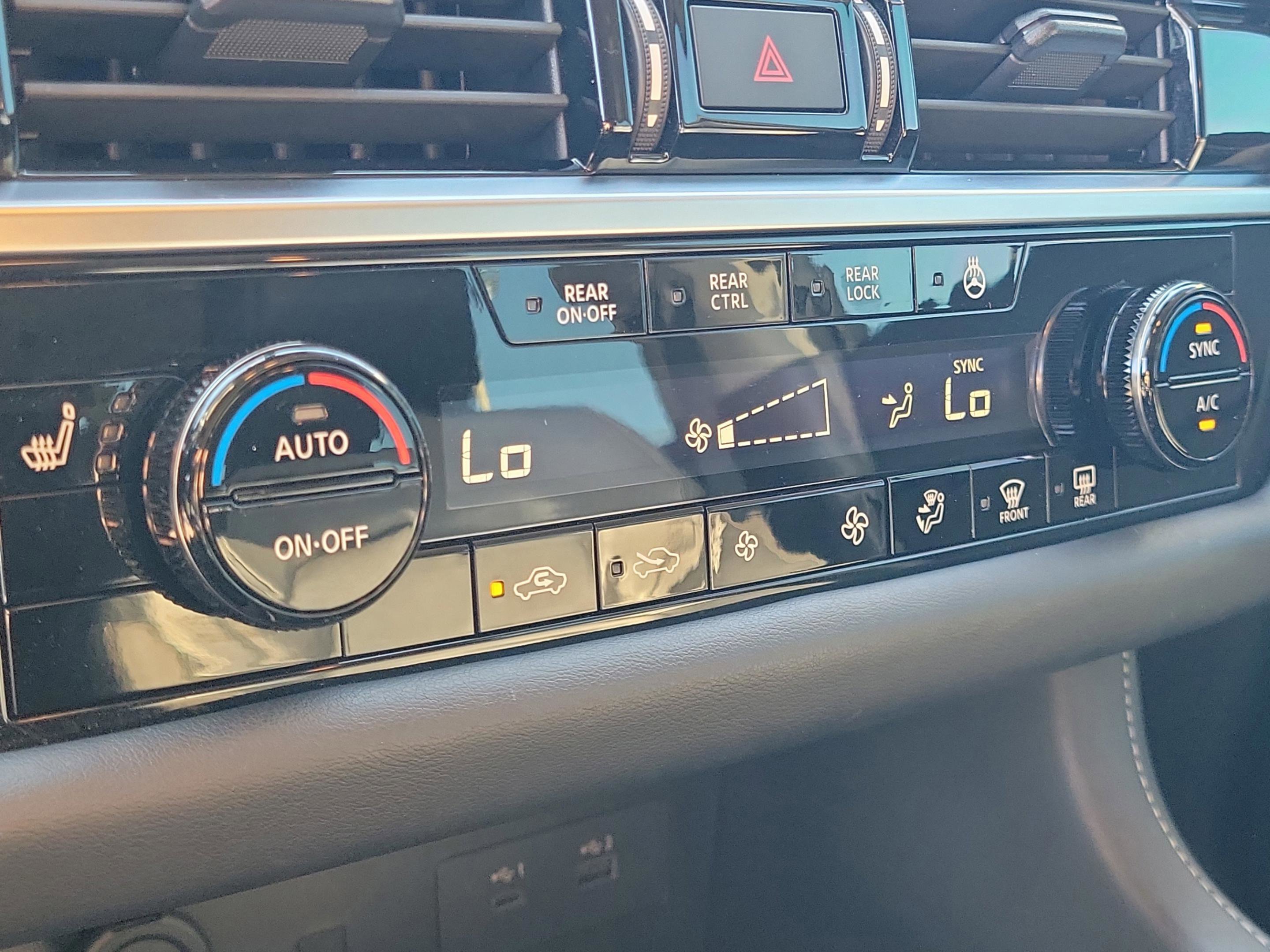 Certified 2024 Nissan Pathfinder SL image 33