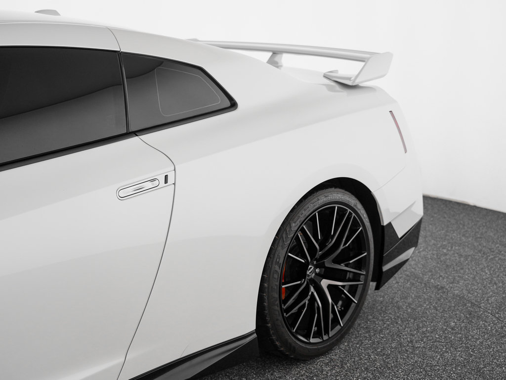 Used 2024 Nissan GT-R Premium w/ Premium Interior Package AWD/4WD image 46