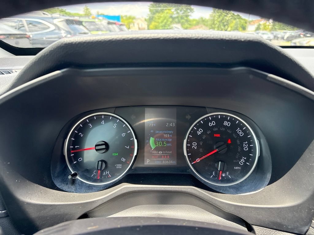 Used 2021 Toyota RAV4 XLE Premium FWD image 15