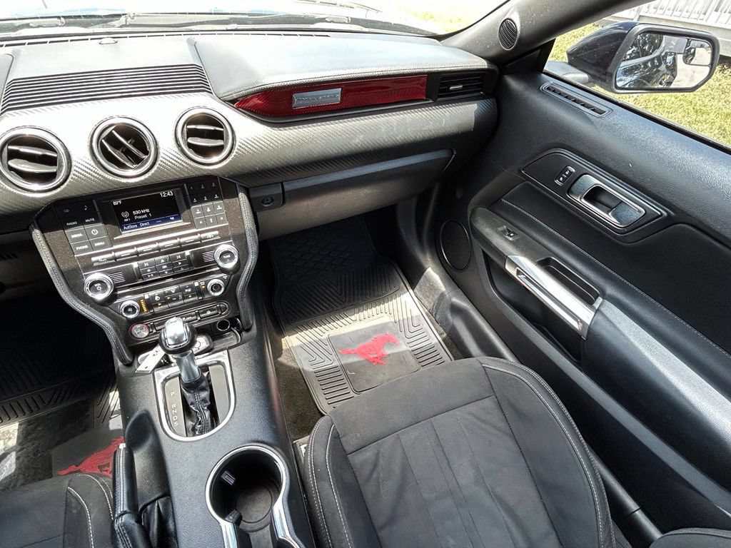 Used 2018 Ford Mustang Coupe RWD image 11