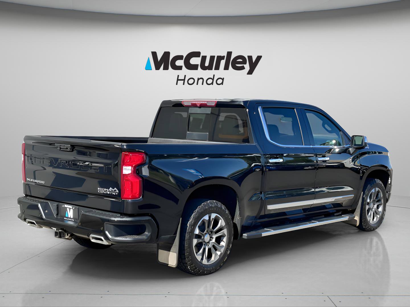 Used 2022 Chevrolet Silverado 1500 High Country image 4