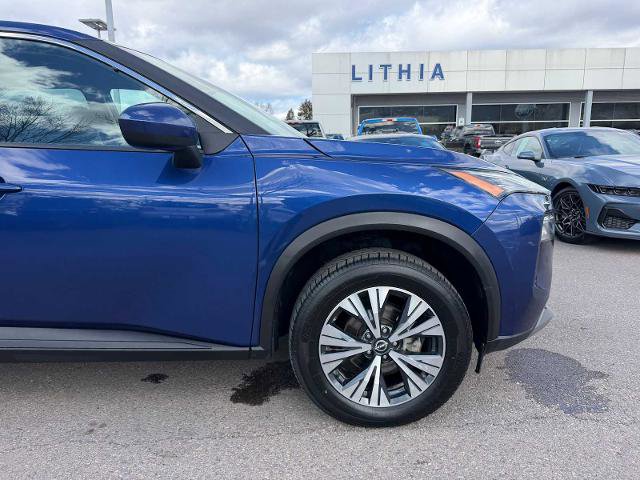 Used 2023 Nissan Rogue SV AWD/4WD image 5
