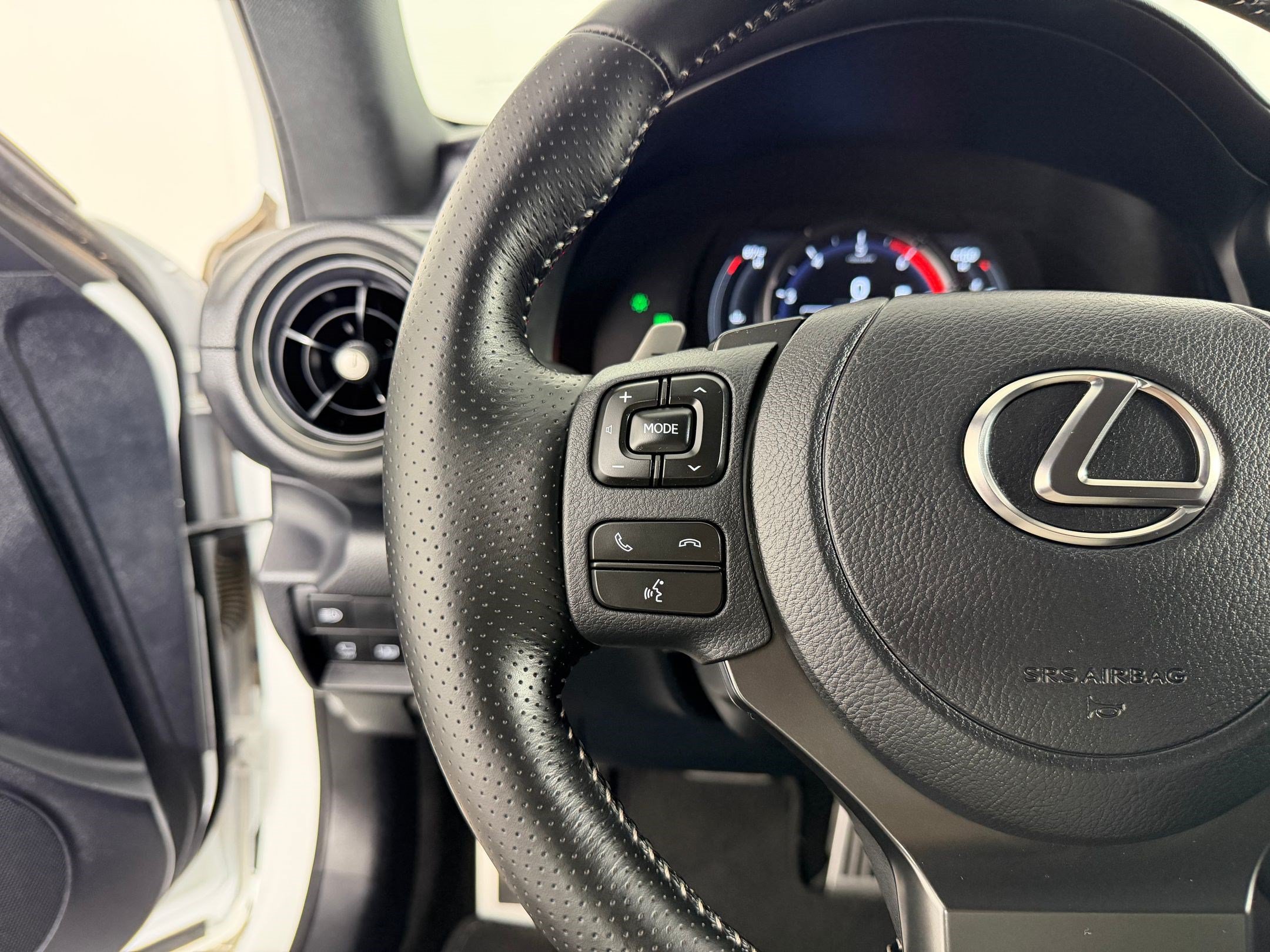 Used 2025 Lexus IS 500 w/ Accessory Package 2 RWD image 14