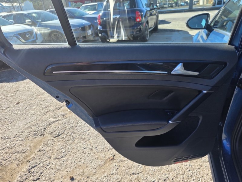 Used 2015 Volkswagen Golf SEL image 11