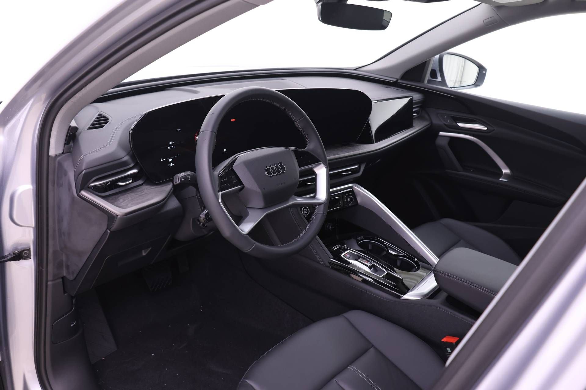 Used 2025 Audi Q5 Premium AWD/4WD image 6