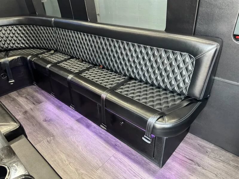 Used 2023 Mercedes-Benz Sprinter 3500 image 39