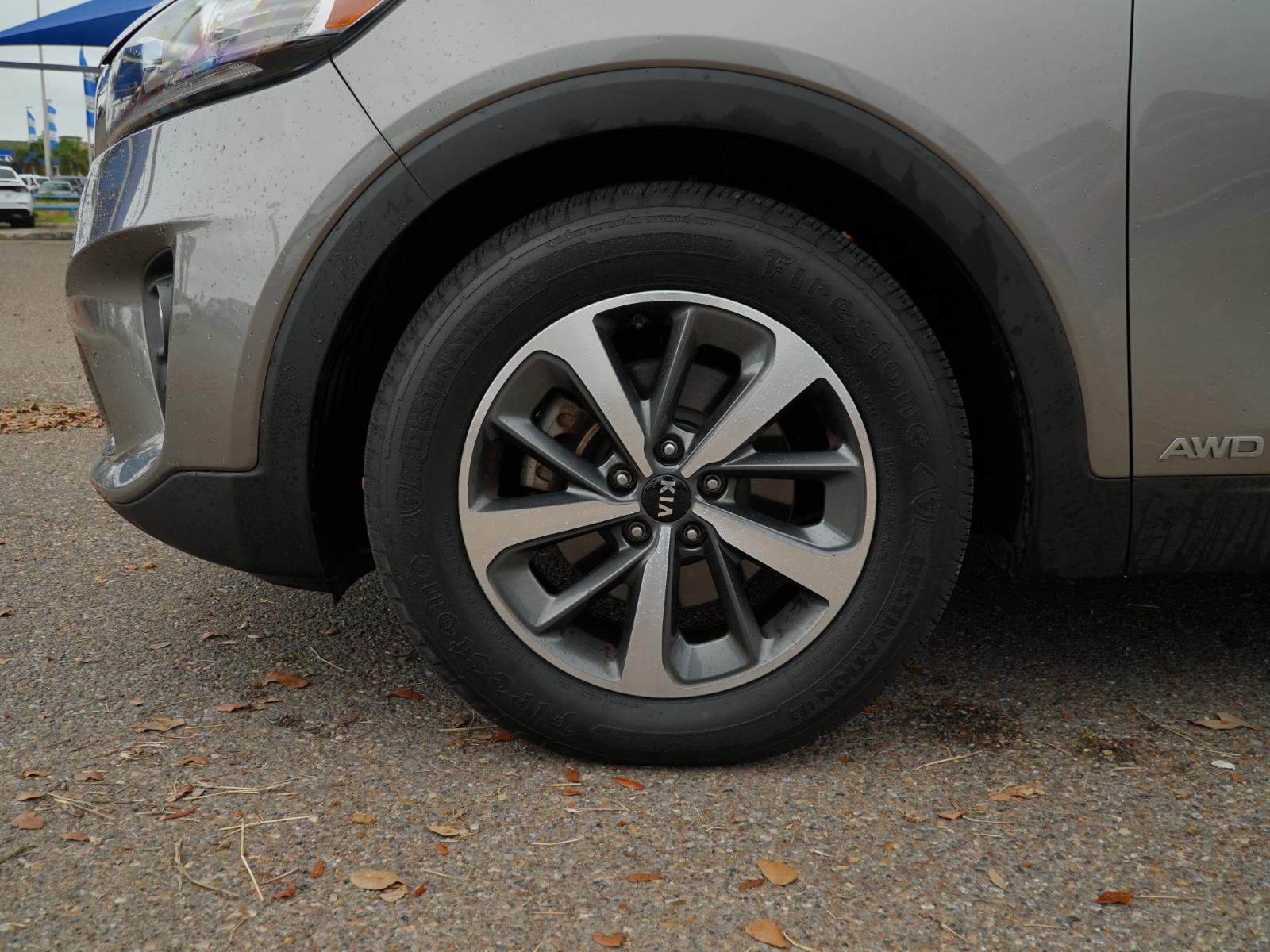 Used 2019 Kia Sorento EX w/ EX Touring Package image 10