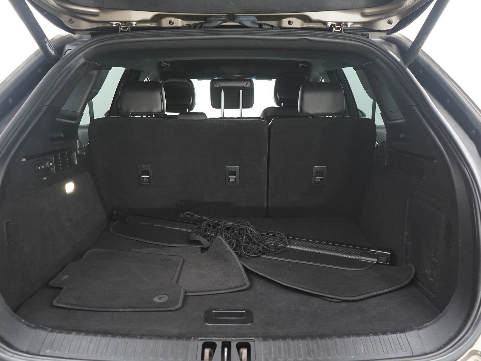 Used 2020 Lincoln Nautilus Premier AWD/4WD image 12
