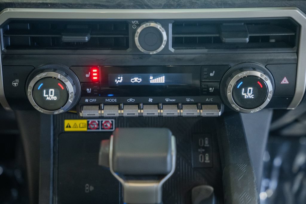 Certified 2025 Toyota Tacoma Limited AWD/4WD image 23