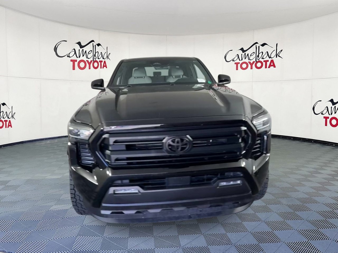 Used 2025 Toyota Tacoma SR5 AWD/4WD image 7