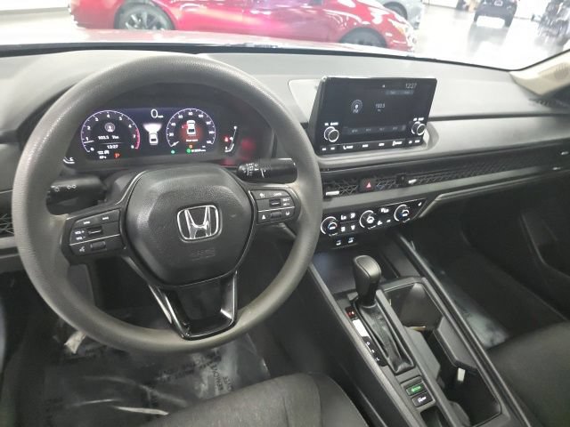 Used 2025 Honda Accord SE image 17
