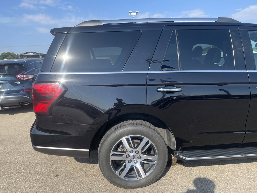 Used 2023 Ford Expedition Limited image 33