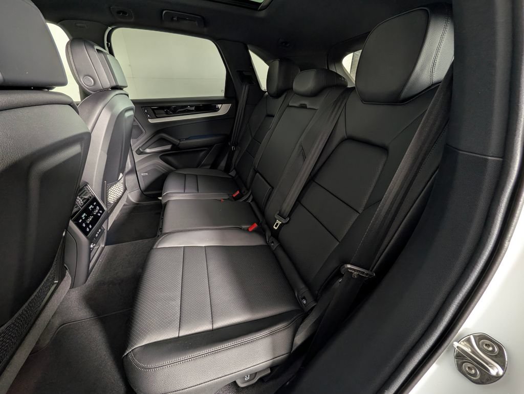 New 2026 Porsche Cayenne S AWD/4WD image 24