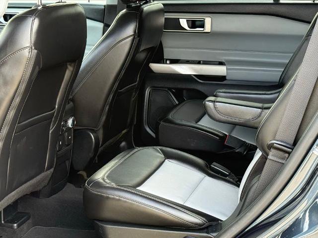 Certified 2022 Ford Explorer XLT w/ Equipment Group 202A image 8