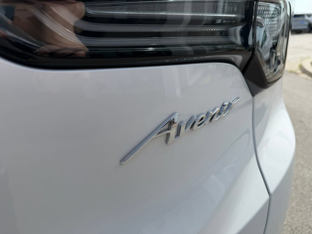 Used 2024 Buick Encore GX Avenir w/ Avenir Technology Package AWD/4WD image 25