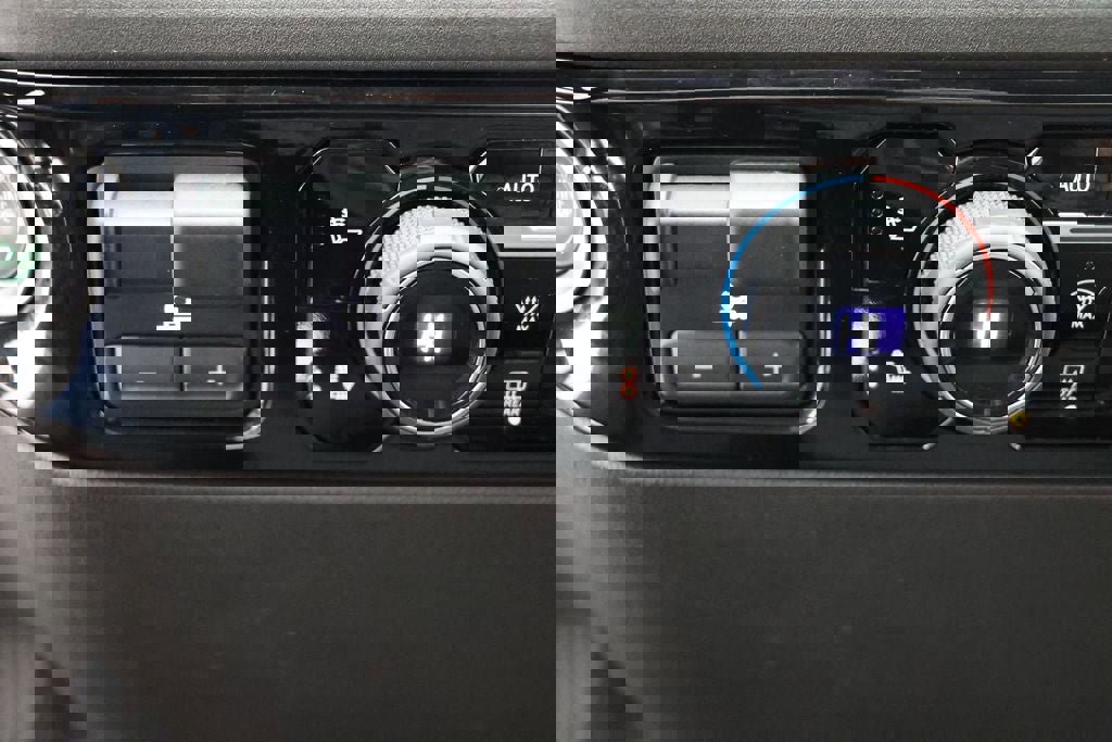 Used 2022 Chevrolet Silverado 1500 LT image 29