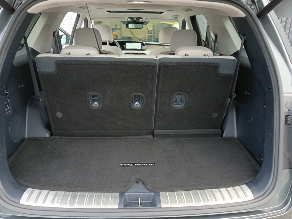 Used 2022 Hyundai Palisade Calligraphy w/ Cargo Package FWD image 19