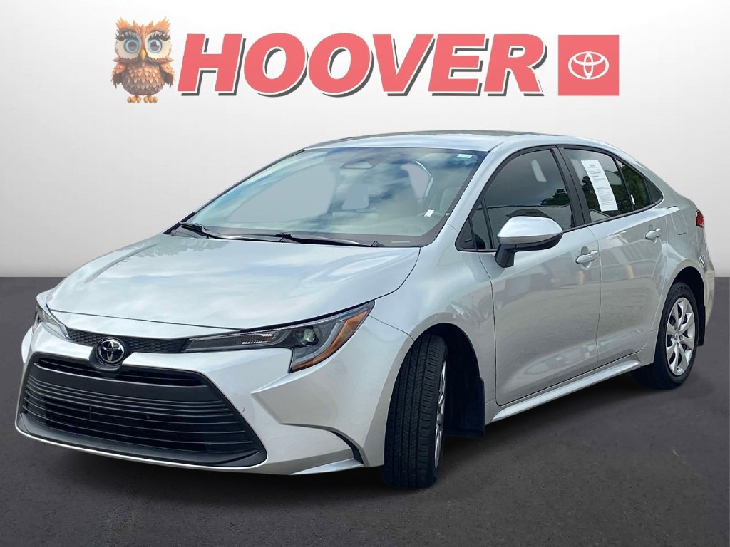 Used 2026 Toyota Corolla LE FWD image 5