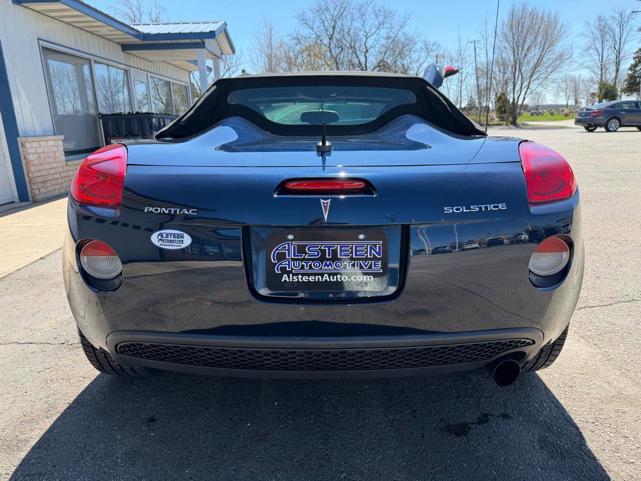 Used 2008 Pontiac Solstice Convertible w/ Preferred Package RWD image 4