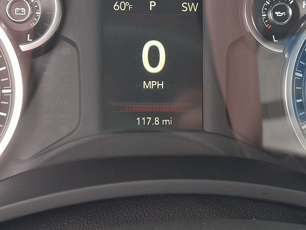 Used 2024 RAM 2500 Tradesman w/ Chrome Appearance Group image 19