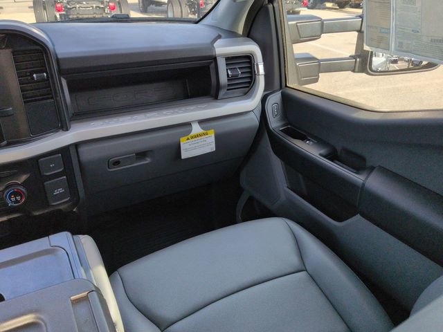 New 2025 Ford F350 XL w/ XL Chrome Package image 16