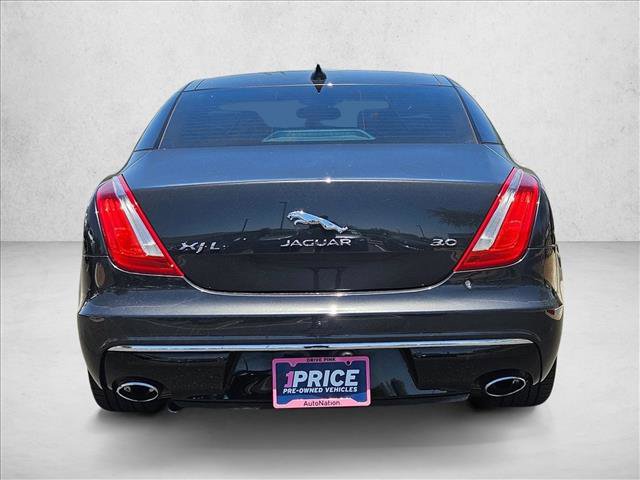 Used 2017 Jaguar XJ L Portfolio RWD image 7