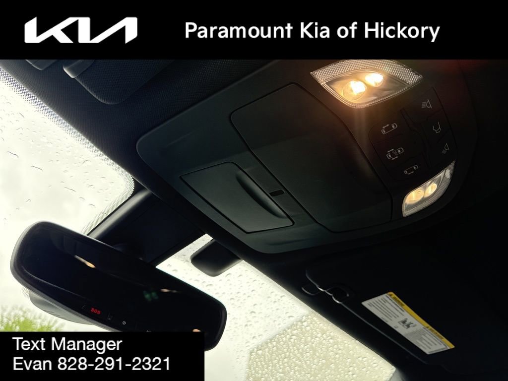 Used 2020 Chrysler Pacifica Touring-L Plus image 33