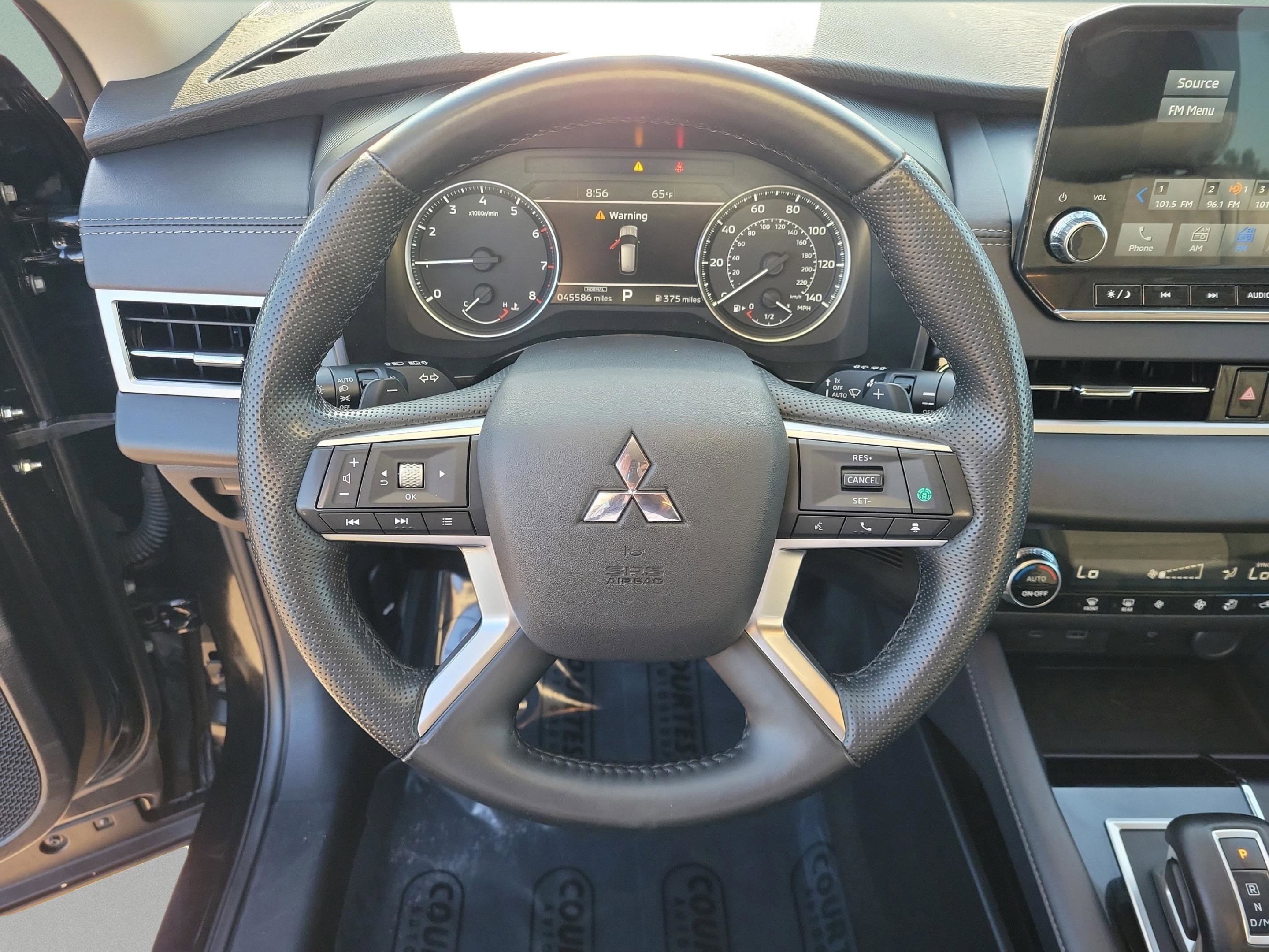 Used 2024 Mitsubishi Outlander SE image 19