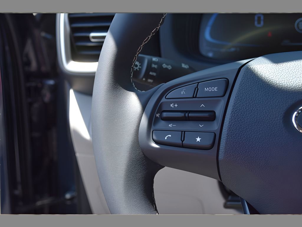 New 2025 Hyundai Venue Limited image 19