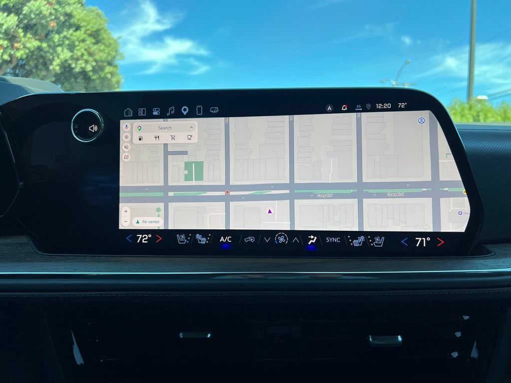 Used 2025 Chevrolet Tahoe High Country AWD/4WD image 29