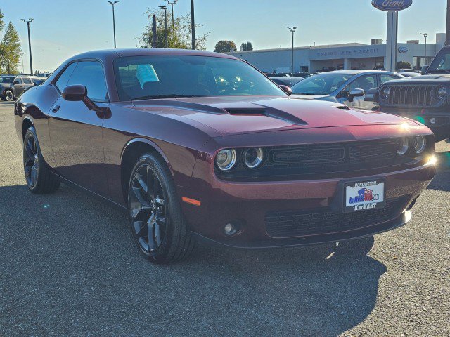 Used 2022 Dodge Challenger SXT RWD image 1