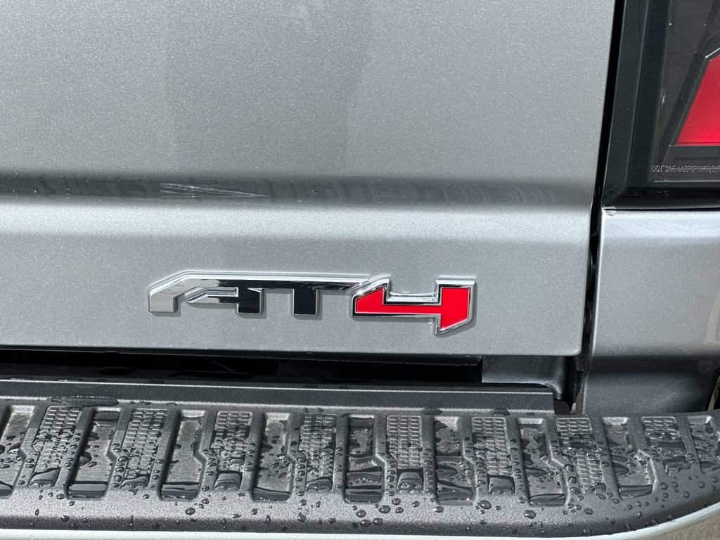 New 2026 GMC Sierra 2500 AT4 w/ AT4 Premium Plus Package AWD/4WD image 32
