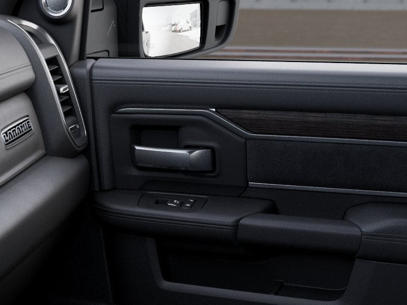 New 2026 RAM 3500 Laramie AWD/4WD image 25
